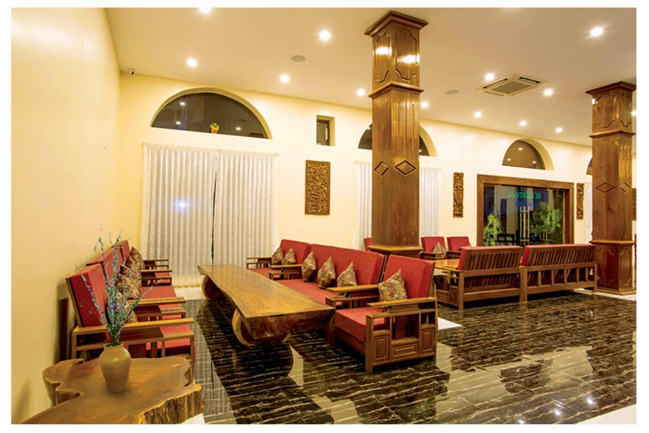 ניאונגשווה 81 Central Hotel מראה חיצוני תמונה